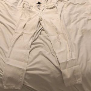 White distressed skinny jeans
